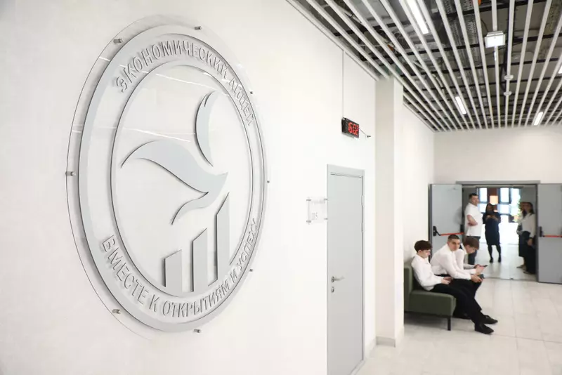 Иллюстрация 6 для поста «Новый корпус Экономического лицея открылся в центре Новосибирска»