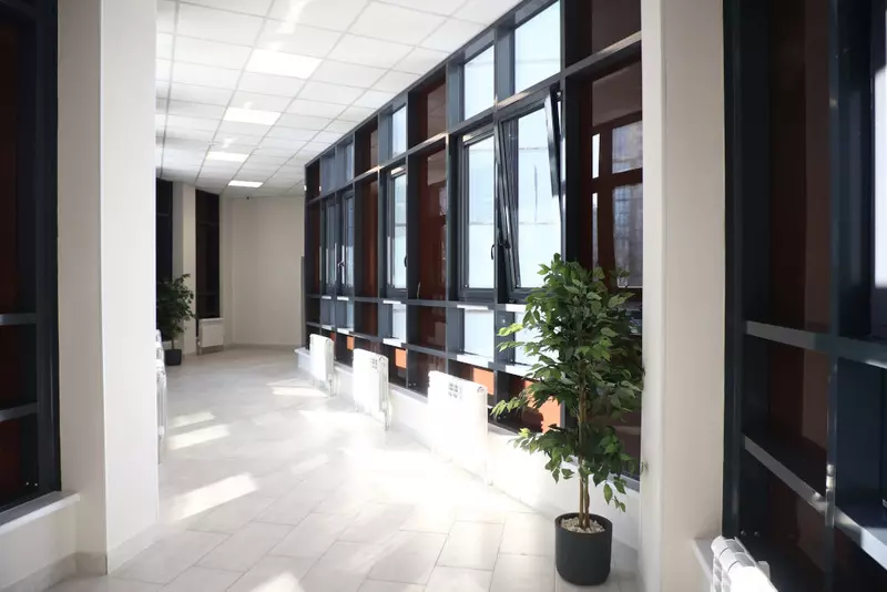 №1 для новости «Детские сады и школы: Новый корпус Экономического лицея открылся в центре Новосибирска»