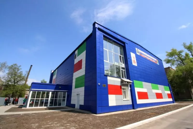 Фото №3 для новости «бассейн: В Дебальцево ДНР после реконструкции открыт бассейн Локомотив»