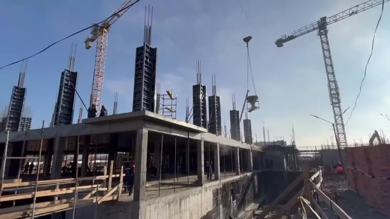 В Донецке продолжается строительство перинатального центра