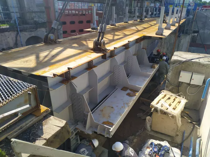 Изображение #2 для публикации «Ленинградская область: На Волховском шлюзе установлен новый автомобильный поворотный мост»