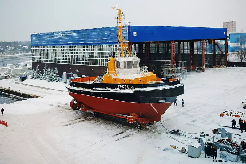 На СЗ Пелла спущен на воду рейдовый буксир Роста проекта 90600