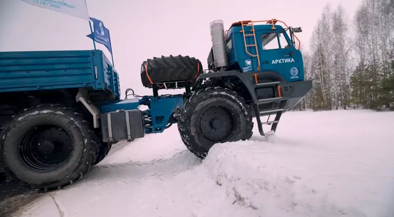 Фото №2 для поста «НИОКРы: КамАЗ продолжает испытания вездехода Арктика»