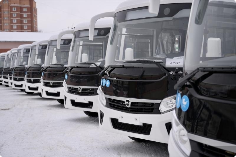 Трём свердловским муниципалитетам переданы новые автобусы