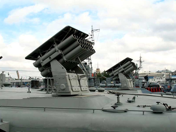 Концерн «Техмаш» создал новейший снаряд для морских РСЗО с увеличенной дальностью