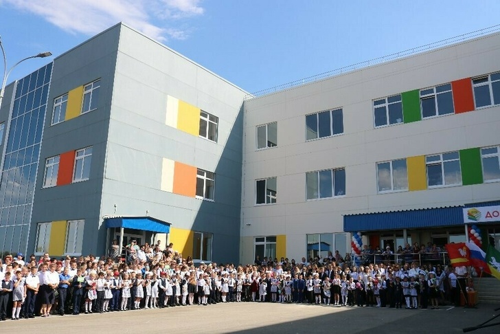 В Верхнеуральске открылась новая школа на 500 мест