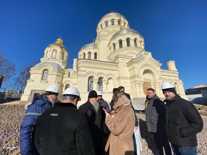 Фото 3 для новости «общество: В Петербурге с храма иконы Божией Матери Милующая начали снимать леса после долгой реставрации»