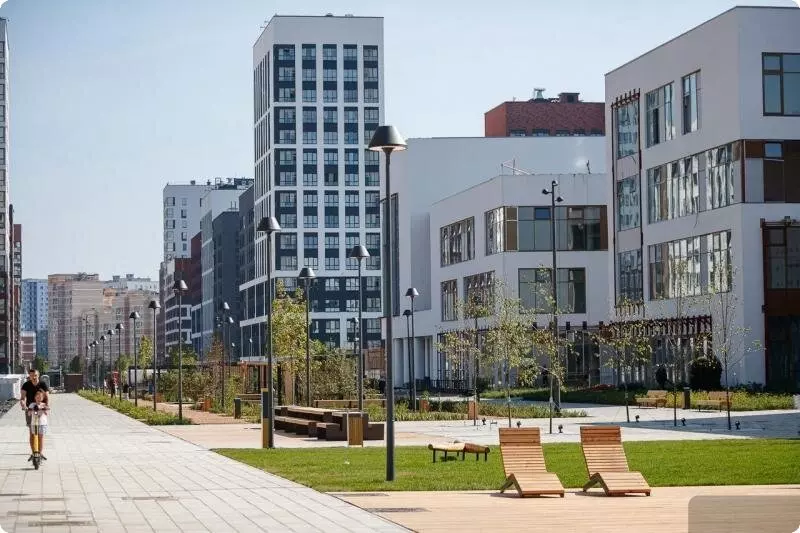 В Екатеринбурге завершено благоустройство Солнечных аллей