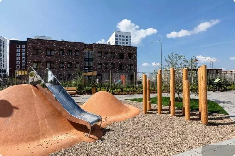 Фото #23 для поста «В Екатеринбурге завершено благоустройство Солнечных аллей»