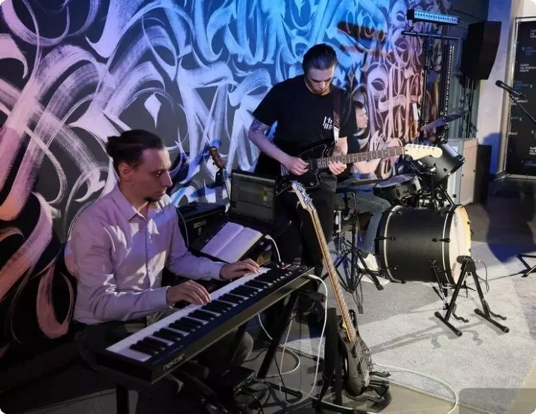 Фото #2 для новости «Спорт: Новый Молодёжный театр открылся в Нижнем Тагиле Свердловской области после реконструкции»