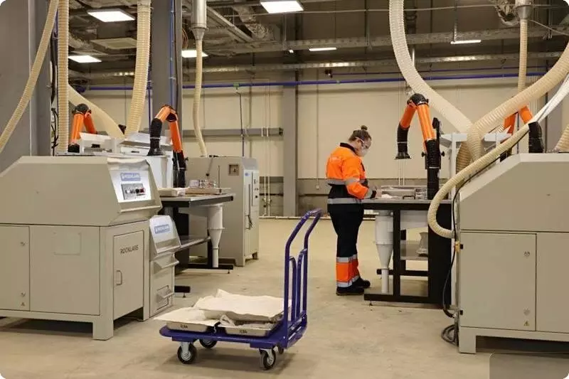 Фото №2 для публикации «Свердловская область: Полиметалл открыл на Урале комплекс МинералЛаб»