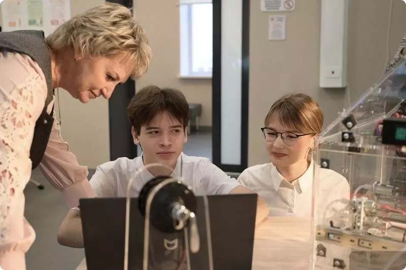 Иллюстрация #2 для «: »