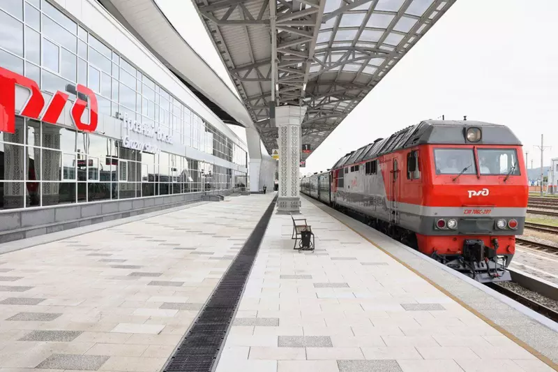 Иллюстрация #8 для поста «Новый железнодорожный вокзал открылся в Грозном»