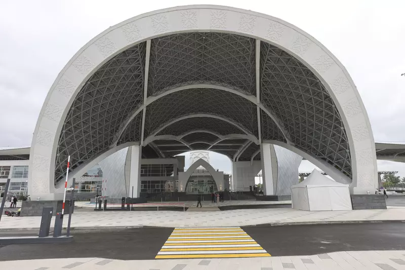 Новый железнодорожный вокзал открылся в Грозном