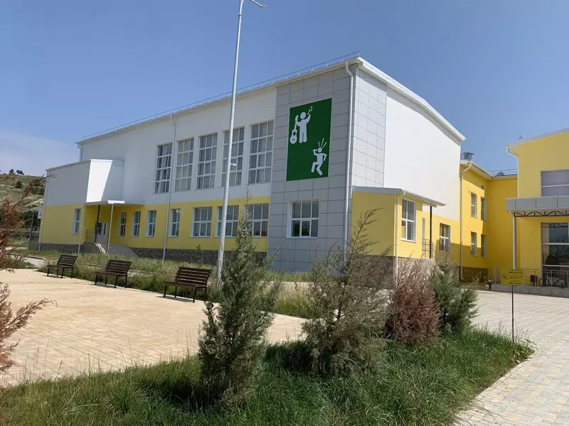 Картинка №2 для публикации «Крым: В селе Трехпрудное Республики Крым открыли новую школу»