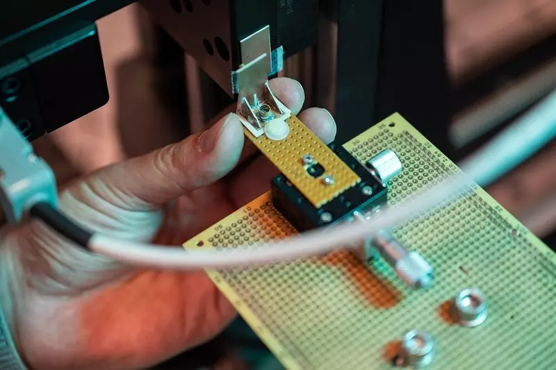 Иллюстрация №5 для новости «Исследователи НИТУ МИСИС разработали более точную методику микроволновой микроскопии»