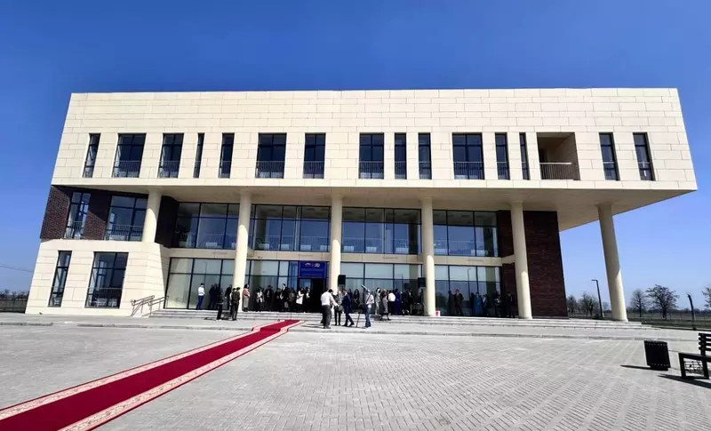 В Беслане открыли новую музыкальную школу