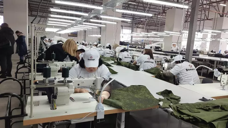 №2 для поста «швейная промышленность: Военторг открыл на Ставрополье комплекс по производству экипировки для военнослужащих»