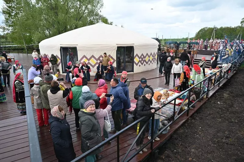 Картинка №2 для поста «Башкирия: В Башкирии у подножия горы Торатау открыли новый этнокомплекс»