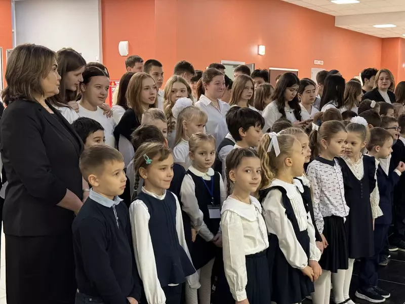 Иллюстрация №5 для поста «Новые школы открылись в Московской и Калининградской областях»