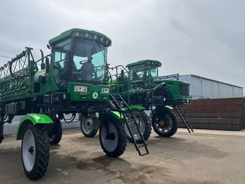 Фото #2 для «Татарстан: На Казаньсельмаше открыли три новых производственных цеха»