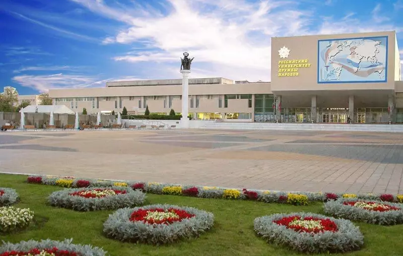 Изображение #3 для поста «студенческая жизнь: Реконструкция интерьеров главного корпуса РУДН»