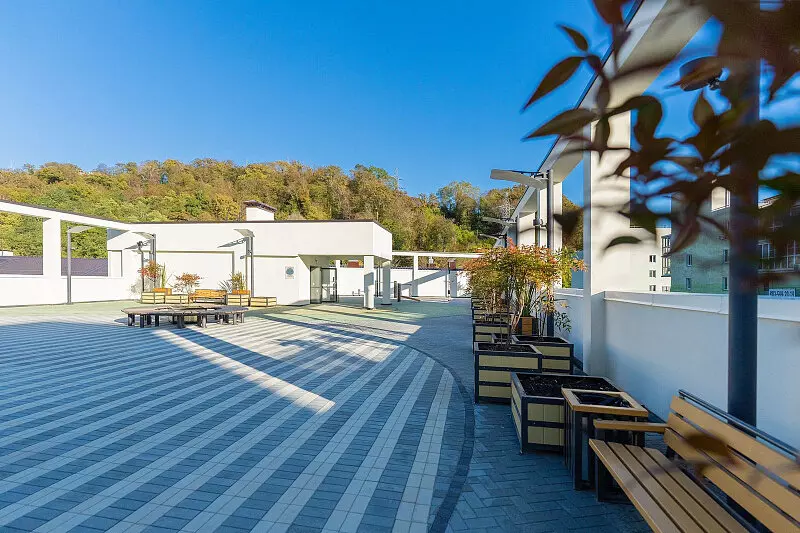 Фото №10 для публикации «В Сочи открыли уникальную школу на 1100 мест»