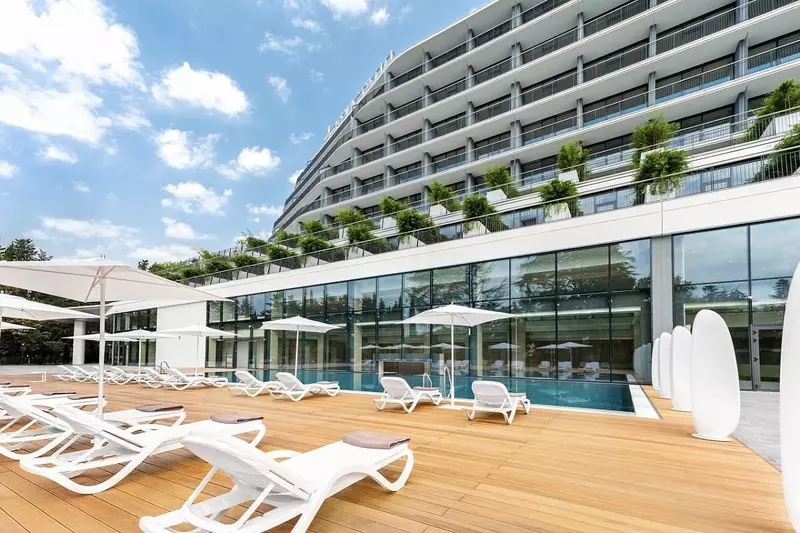 Фото #2 для поста «отдых: В Сочи открыли первый за 25 лет новый санаторий»