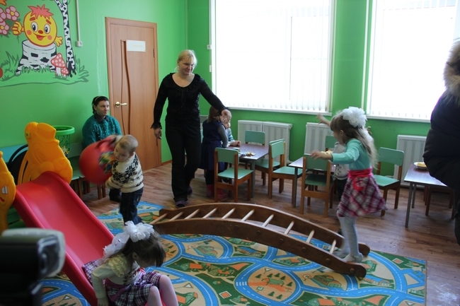 Сайт горный детский сад. Детский сад холм Новгородская область. Детский сад Бугры. Детский ясли-сад холмы и горы. Детский сад Смоленщина.