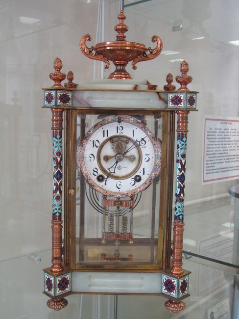 Магазин часы ангарск. Музей часов Ангарск. Музей часов Бийск. Музей часов. Часы в музее.