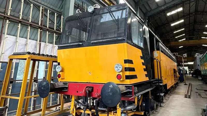 СТМ произвели первую ж д машину в Индии начинают серийный выпуск
