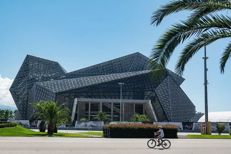 Ход строительства многофункционального концертного комплекса в Сириусе