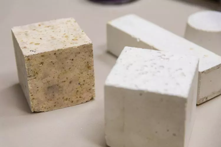 №1 для «Перспективные разработки: Новую технологию производства огнеупорного цемента создали на Урале»