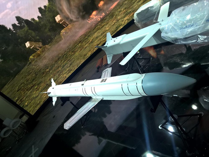Оперативно-тактическая авиационная крылатая ракета Х-59МК2. 23.08.2015 (с) Михаил Жердев