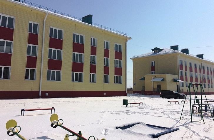 Более 50 сирот получили новые квартиры в Приморье