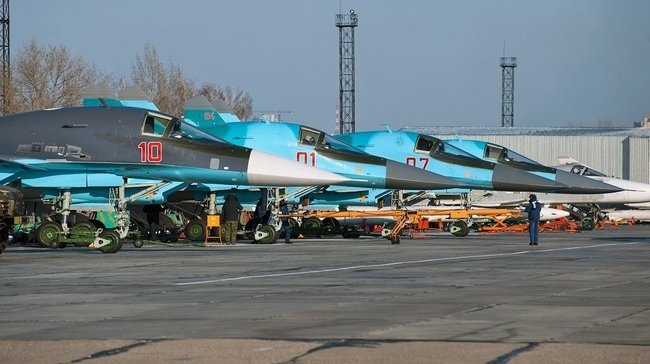 Су-34 на базе "Балтимор" под Воронежем