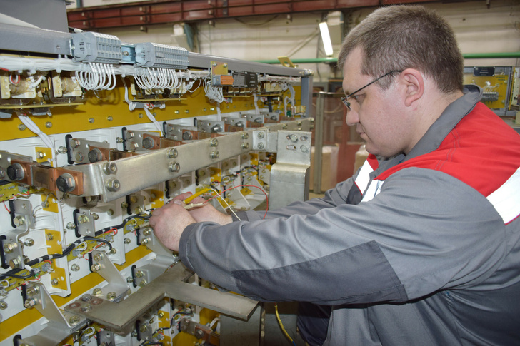 Производство преобразовательной техники на предприятии "Электровыпрямитель" в Саранске