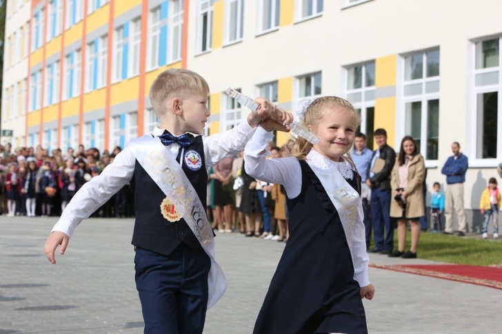 В Свердловской области открылась новая школа на 1200 мест