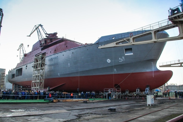 Завод «Янтарь» спустил на воду судно обеспечения аварийно-спасательных работ «Воевода»