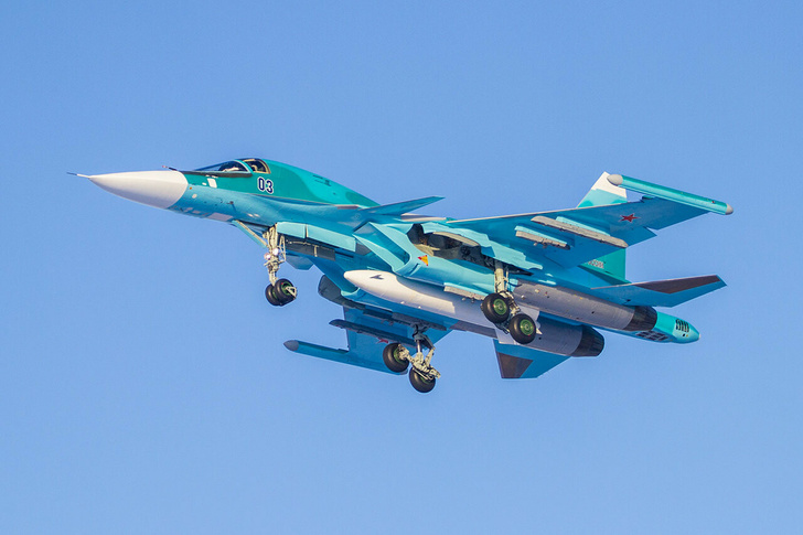 Один из переданных 29 декабря бомбардировщик Су-34М, имеющего бортовой номер "03 синий"