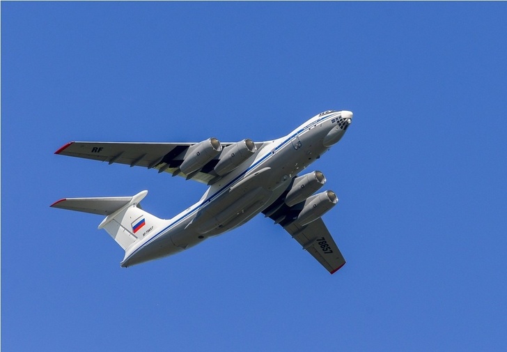 Первый построенный в 2019 году на АО «Авиастар-СП» военно-транспортный самолет Ил-76МД-90А (заводской номер 0202, регистрационный номер RF-78657) в первом полете. Ульяновск, 13.06.2019 (с) АО «Авиастар-СП»