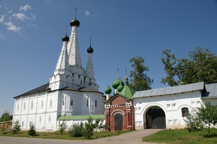 Выдающийся памятник древнерусского зодчества XVII века.