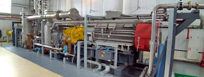 Газодожимные установки выполнены на базе винтового маслозаполненного компрессора