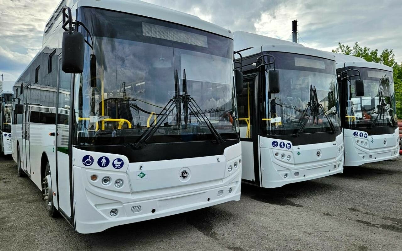 ГТЛК поставила 46 автобусов для работы в Петербурге, Владикавказе и Кургане