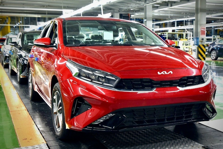 На заводе АВТОТОР освоено производство обновленной модели седана Киа Церато