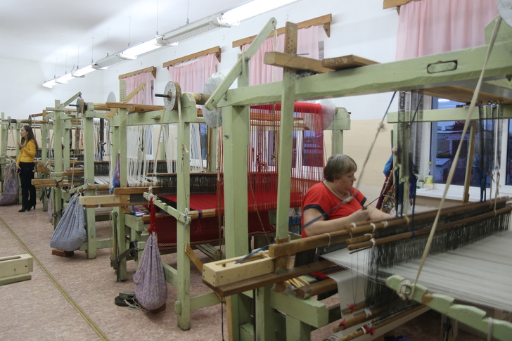 Алексеевская фабрика художественного ткачества