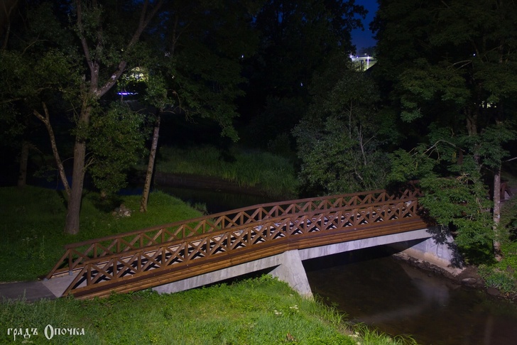 мостик ночью