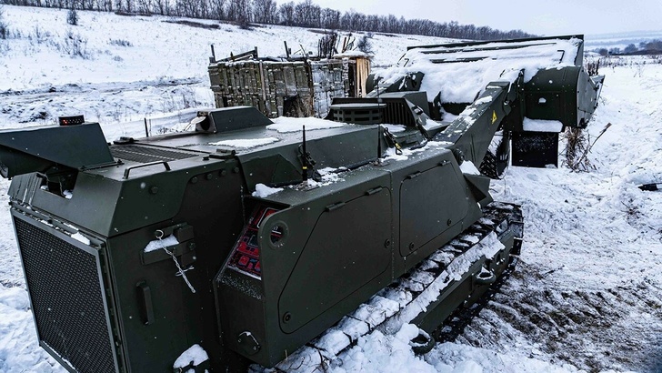 Инженерные войска общевойсковой армии ЗВО получили на вооружение робота-сапера УРАН-6