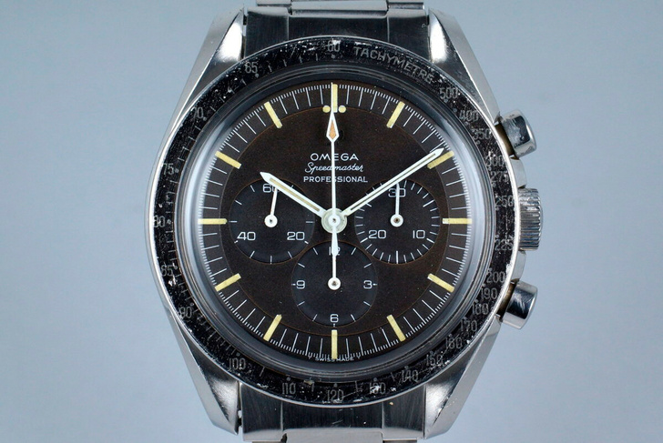 Часы Omega Speedmaster