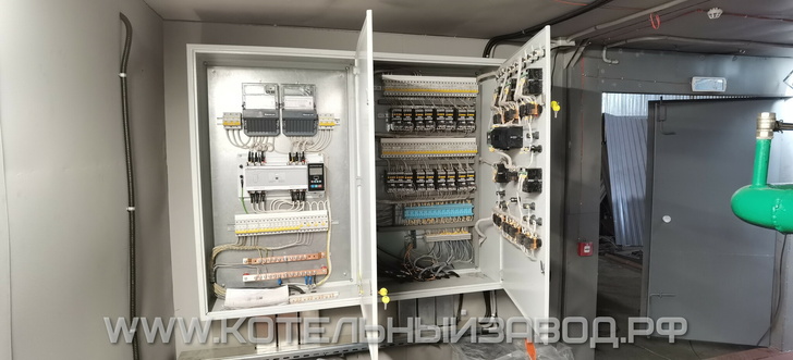 Шкаф электрики и автоматики блочной котельной установки ENERGOMAXX